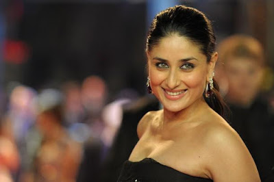 Kareena Kapoor Luks Beautiful & Hot In Black Gown At Ra One London Premiere