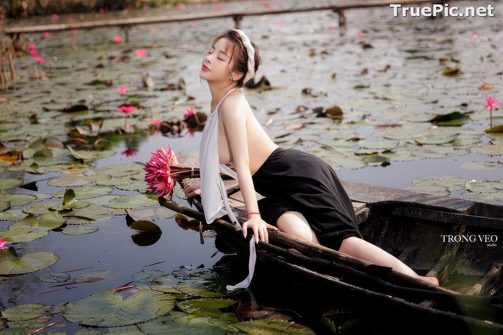 Image Vietnamese Model - Beautiful Girl and Lotus Flower - TruePic.net (56 pictures) - Picture-3