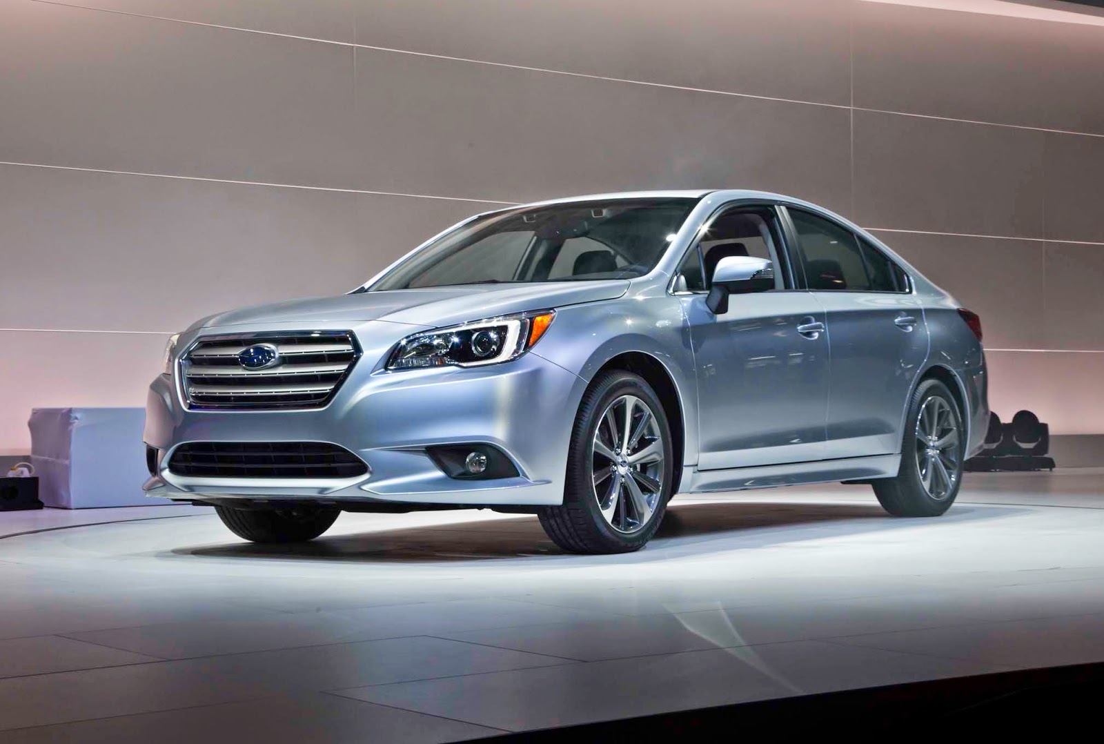 2015 Subaru Legacy Release Date, Price, Concept and Specs