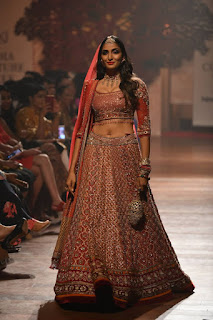 tarun tahiliani india couture week 2019,tarun tahiliani couture 2019,india couture week 2019,tarun tahiliani,tarun tahiliani bridal collection,tarun tahiliani bridal couture,india couture week 2016,tarun tahiliani fashion show,tarun tahiliani bride,inda couture week,india fashion week (fashion week),india haute couture,couture week,fashion week,indian coutue fashion show,autumn-winter collection