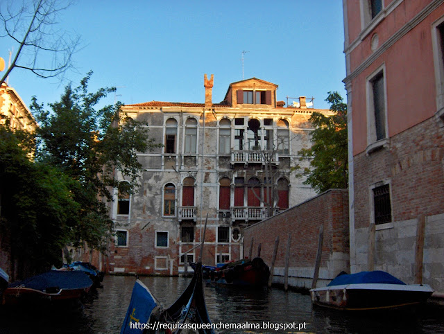 Passeio pelos canais de Veneza