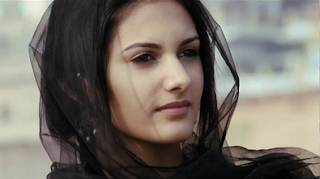 Hot Bollywood Actress Amyra Dastur images