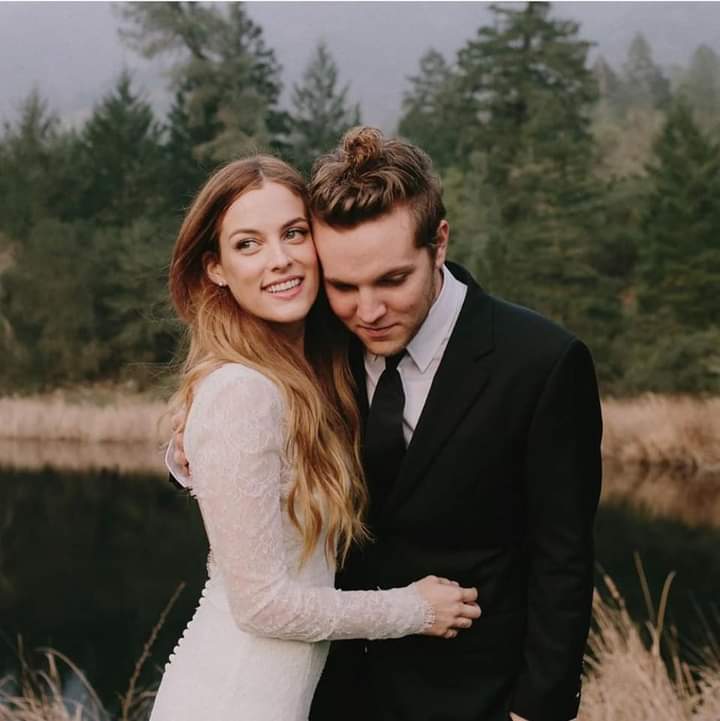 Michael e Lisa Marie - Um Verdadeiro Amor: Riley Keough e Ben Smith  Petersen se casaram em Nepa Valley, Califórnia