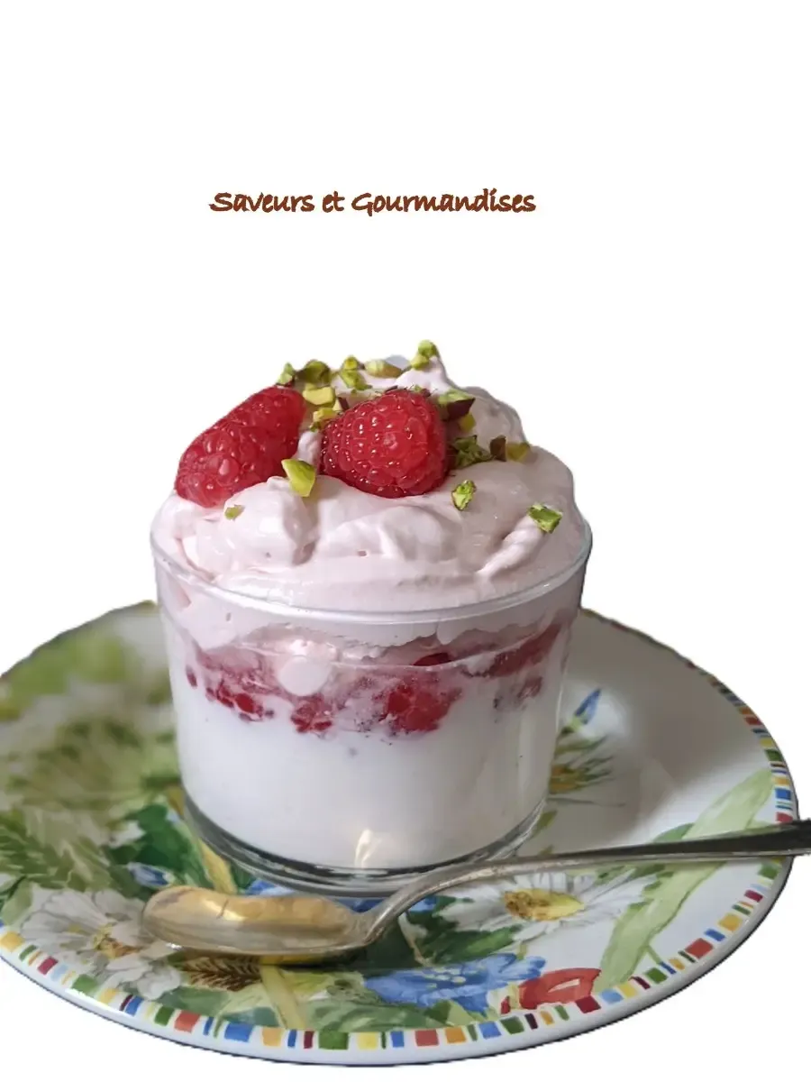 Dessert express aux framboises, mousse fruitée et légère
