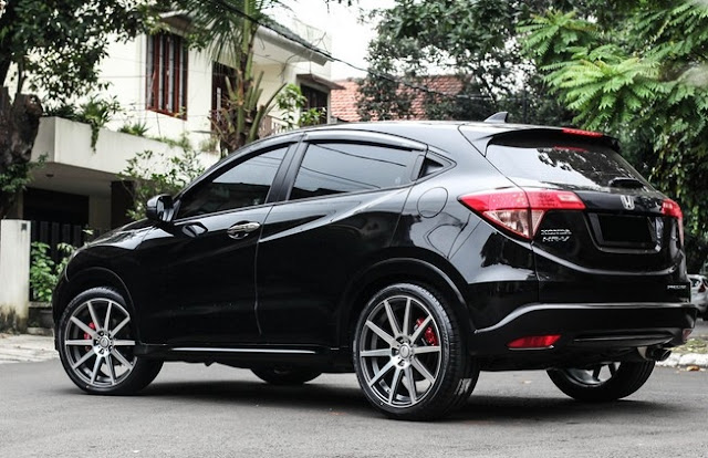 Modifikasi Simple Dan Elegant Mobil Honda Hrv Hitam 