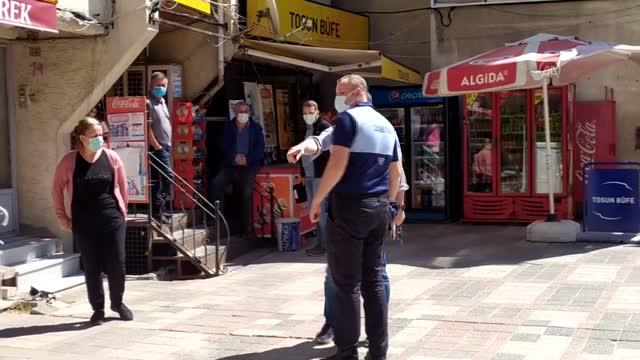 Edirne Kıyık'ta Salgın kurallarını ihlal ederek satış yapan çay ocağı, büfe ve müşterileri hakkında tutanak tutuldu