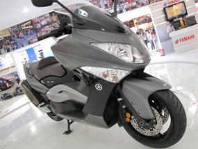 Yamaha T-Max Scooter Picture