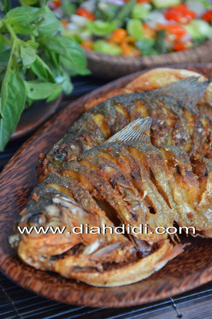  Diah Didi  s Kitchen Bawal Goreng  Sambal Dabu Dabu