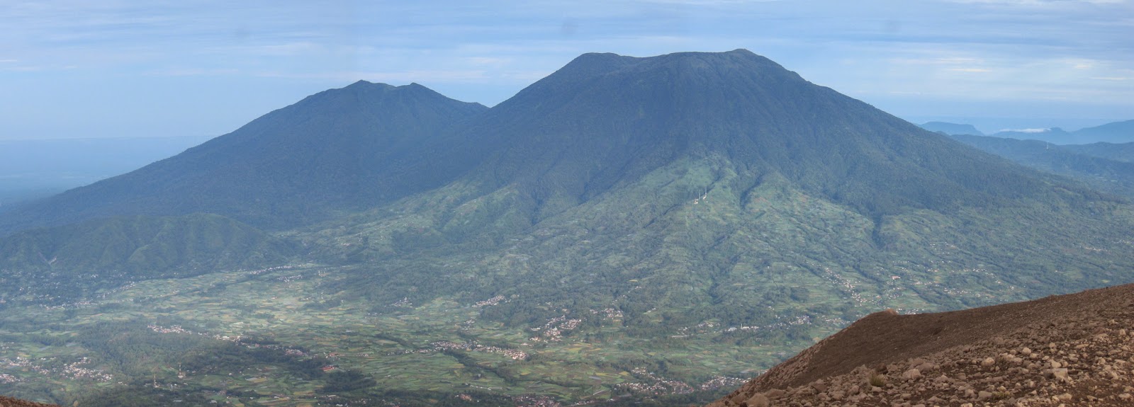 Gunung Tandikek di Padang Panjang