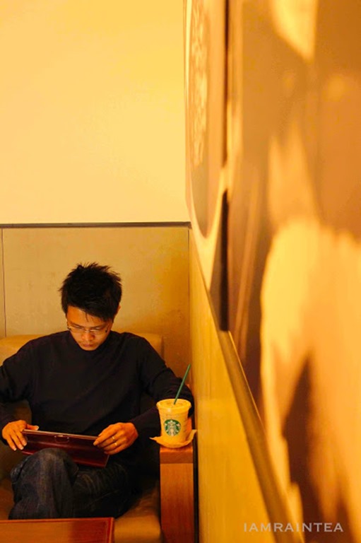 joe_Myeongdong_starbucks_inked_rs