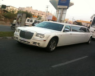 White Chrysler 300 Limousine spotted in Hyderabad – News, Pictures, Price 