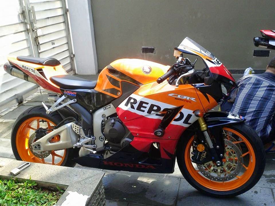 DIJUAL HONDA CBR600 RR EURO SPEC JAKARTA LAPAK MOBIL 