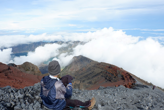 jalur berpasir dan batu kerikil di rinjani