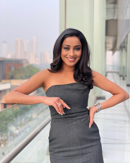 Vindhya Vishaka Telugu Anchor Latest Hot Armpit Pics