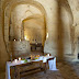 An incredible hotel ... in a cave of Italy