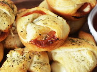 AMAZING PEPPERONI CHEESE PIZZA BOMBS THAT EXPLODE WITH FLAVOR!