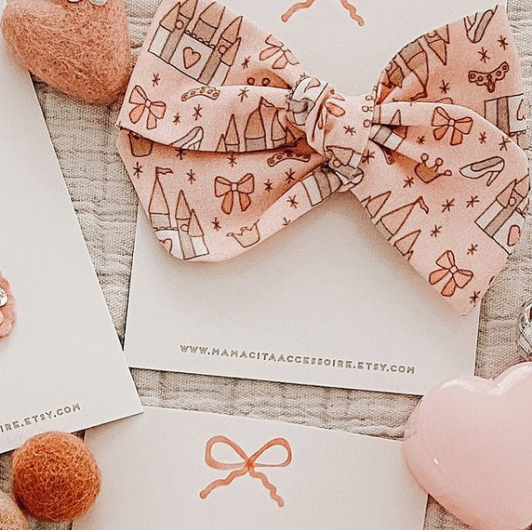 Mama Whimsy Shop Valentine's Bow