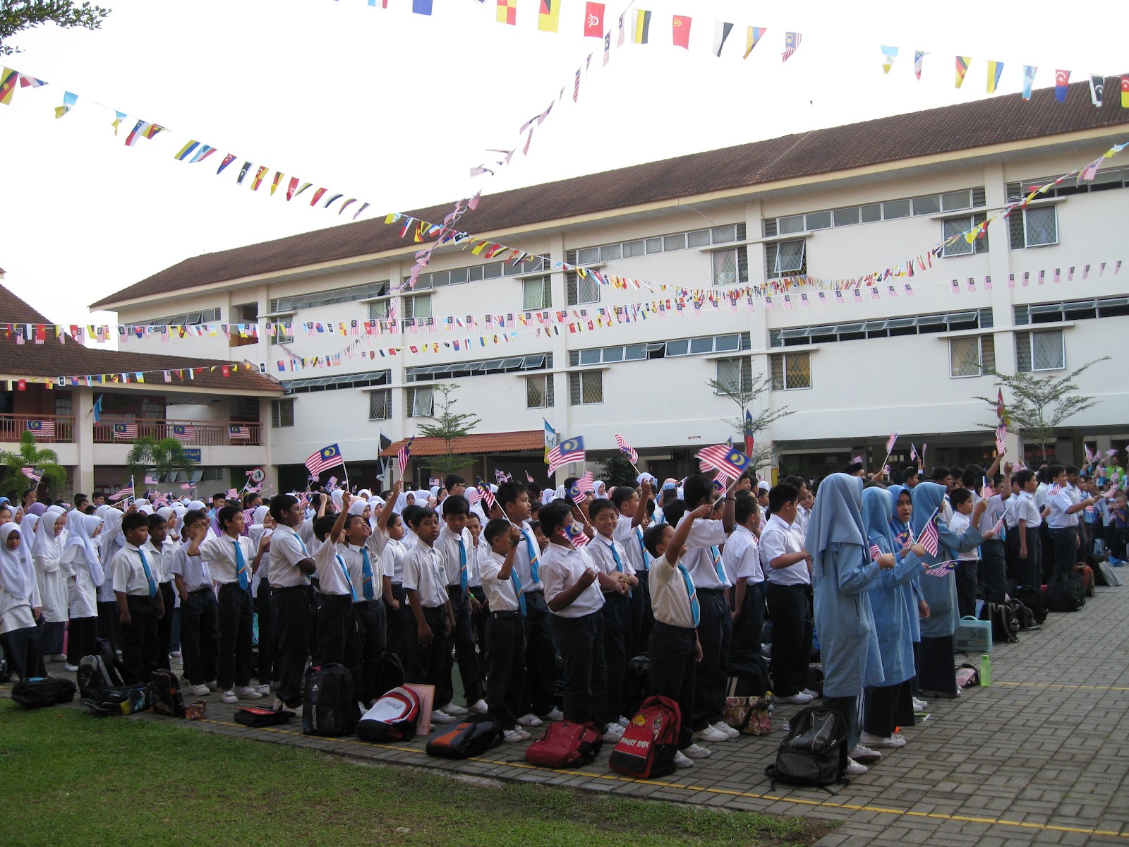 Sekolah Kebangsaan Taman Desa 2 Rawang ( BBA7236 ): August 