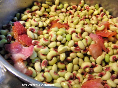 Black Eyed Pea Salad at Miz Helen's Country Cottage.com