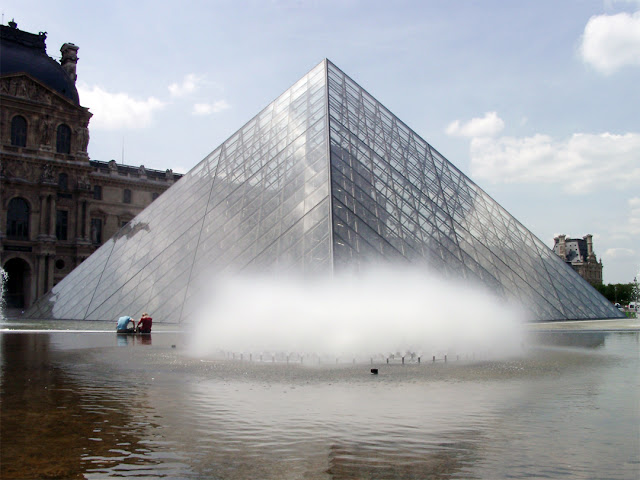 Pyramide du Louvre by I. M. Pei, Musée du Louvre, Paris