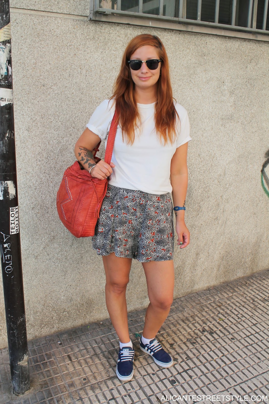 http://www.alicantestreetstyle.com/2014/07/los-printed-shorts-son-los-reyes-de-la.html