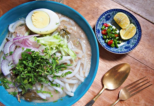 Pantang Makan Laksa Bagi Wanita Lepas Bersalin