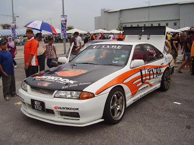 Cefiro A31 drift car converted to Skyline R32