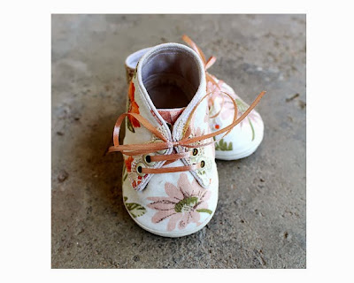 https://www.etsy.com/listing/157417688/fabric-baby-shoes-flowers-floral-cotton?ref=favs_view_6