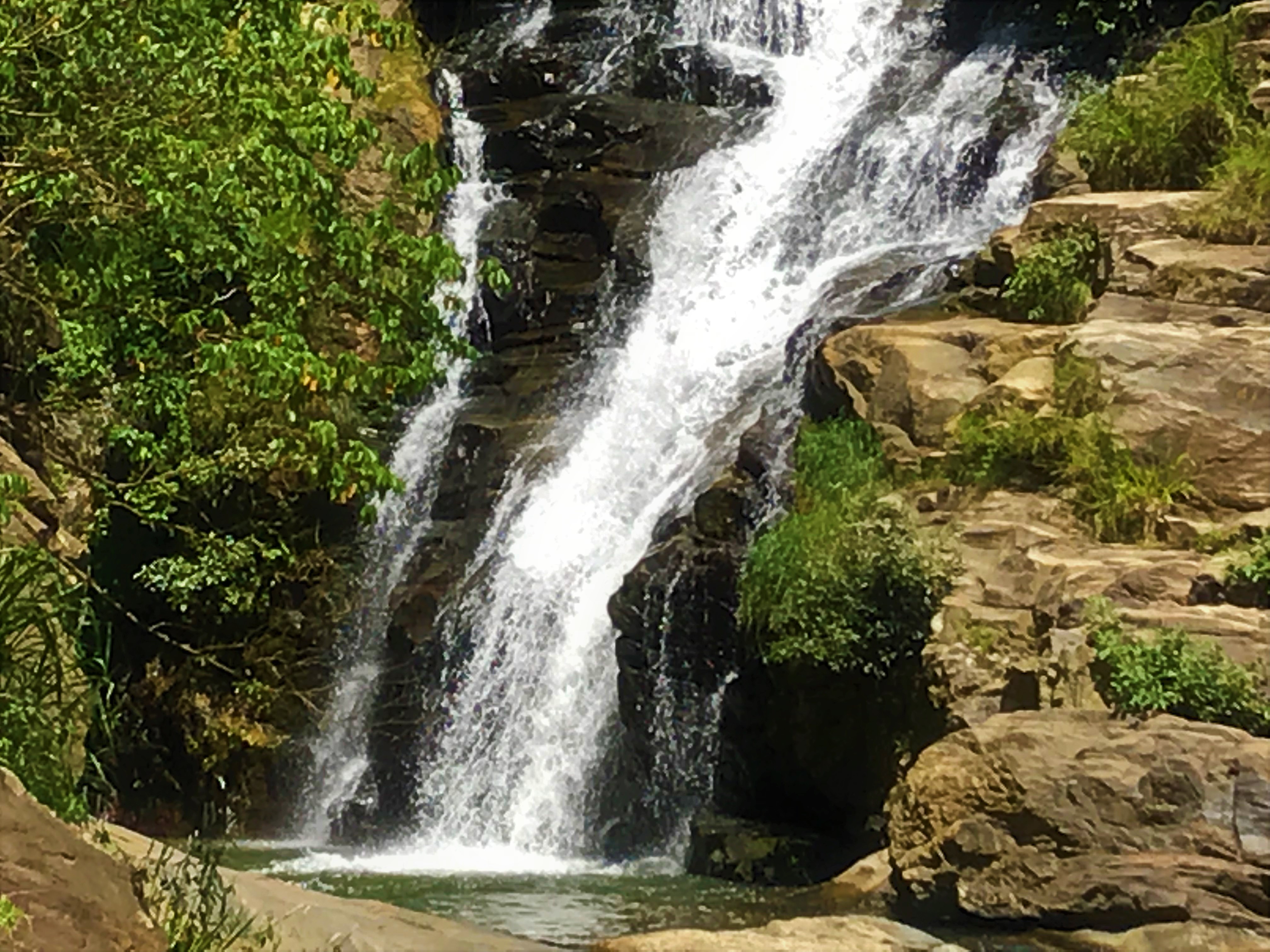 Travel Vlog - Ravana falls - Ella - Sri Lanka