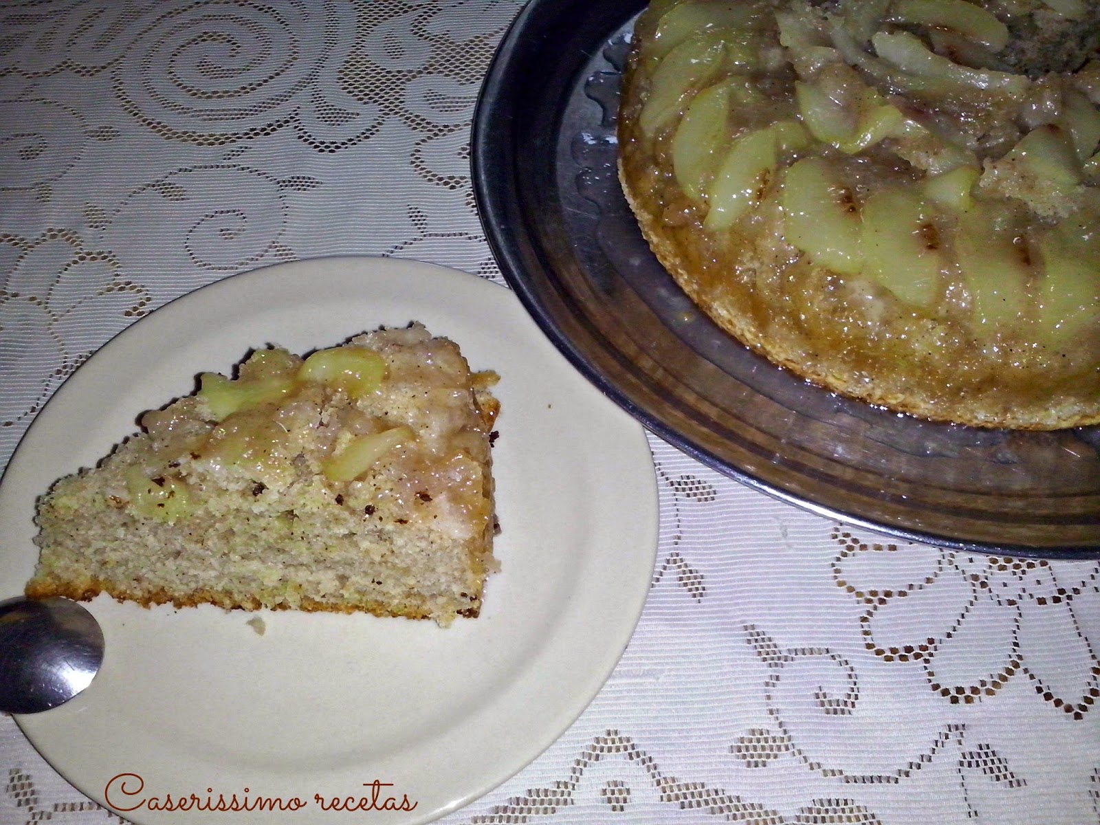 TORTA INVERTIDA DE DURAZNO Y CANELA SIN HUEVO