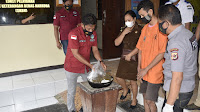 Polisi Bakar 274,47 Gram Ganja di Nabire