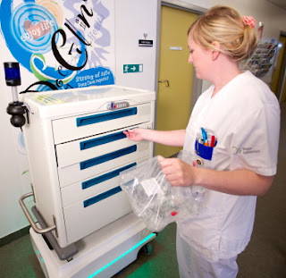Hastane içinde ilaç vb malzemeleri MiR mobil robot ile taşımak güvenli ve hızlı