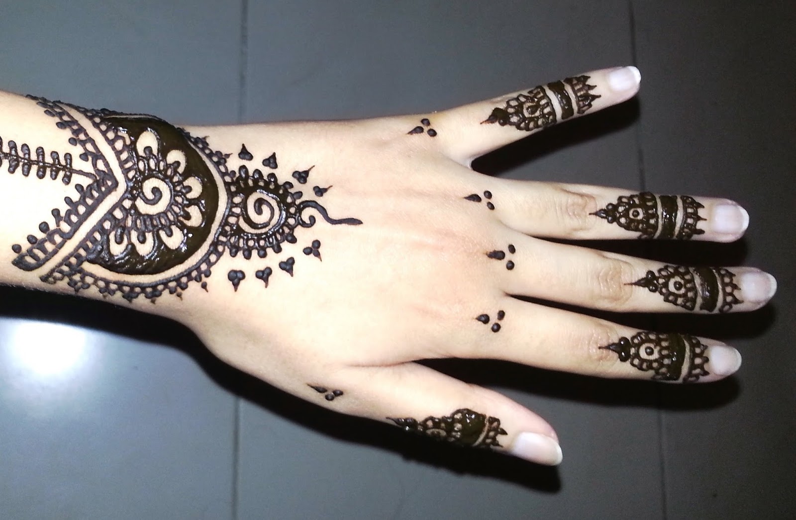  Contoh  Gambar  Motif Henna  di Jari Contoh Gambar Henna 