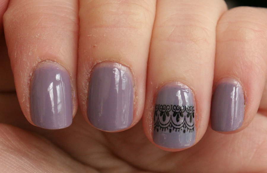 London Beauty Review: Easy Nail Art with Water Transfers