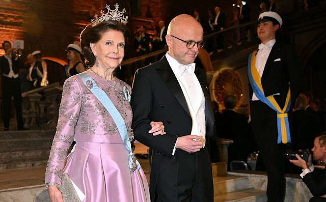 Queen Silvia wore a pink gown, Crown Princess Victoria in purple gown, Princess Sofia in black gown. Princess Christina