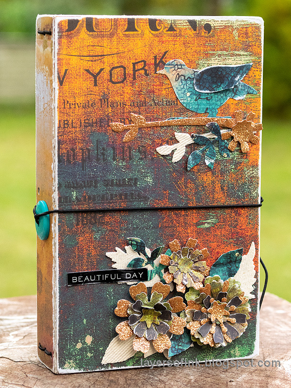 Layers of ink - Autumn Notebook Tutorial by Anna-Karin Evaldsson.