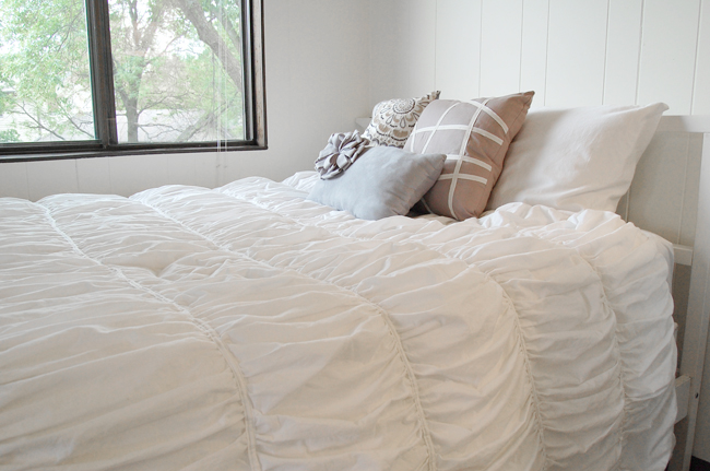 Effortless Anthropologie: Guest Post: Anthropologie Cirrus Bedding DIY