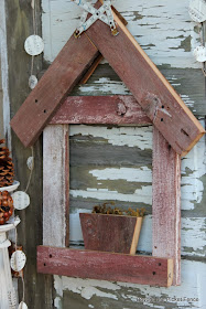 12 days of Christmas Nativity http://bec4-beyondthepicketfence.blogspot.com/2013/11/12-days-of-christmas-day-8-rustic.html