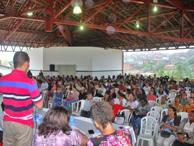 Professores de Lauro de Freitas decretam greve por tempo indeterminado (Foto: Divulgação/Asprolf)