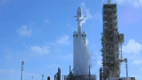 Falcon Heavy: se lanzó al espacio el cohete más potente del mundo
