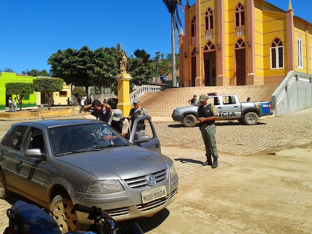  Homem é preso com arma branca em Bom Conselho