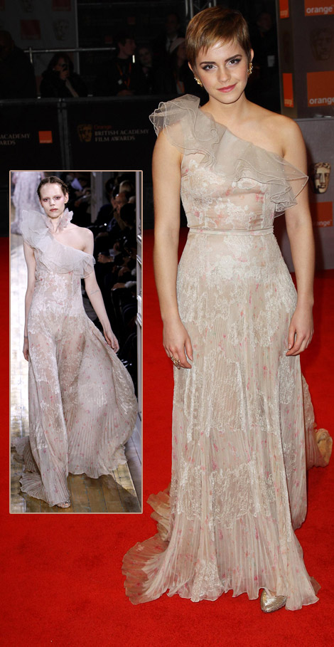 Emma Watson luce un vestido de alta costura de Valentino