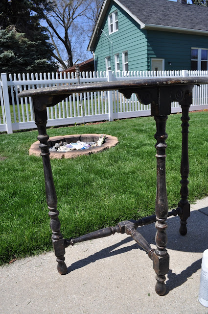 spray paint, table redo, rustoleum, rust-oleum, primer