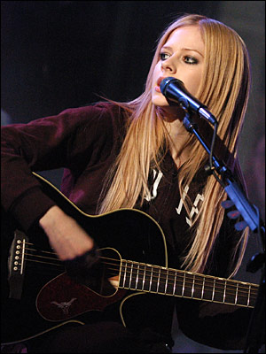 Avril Lavigne Playing Guitar in Concert
