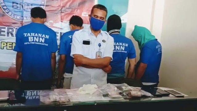 BNN PEMATANGSIANTAR MENANGKAP OKNUM ANGGOTA POLISI YANG TERJERANG PEREDARAN NARKOBA