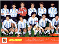 SELECCIÓN DE ARGENTINA - Temporada 1985-86 - Passarella, Clausen, Pumpido, Garré, Ruggieri y Batista; Burruchaga, Giusti, Maradona, Valdano y Borghi - FRANCIA 2 (Ferreri y Vercruysse) ARGENTINA 0 - 26/03/1986 - Partido internacional amistoso - París, Francia, estadio del Parque de los Príncipes