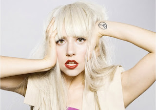 Lady GaGa Hot