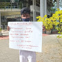 சுற்றுலாவுக்கு அழைத்துச் செல்லவில்லையென மாணவன் போராட்டம்