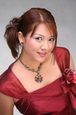 Myanmar hot actress Thet Mon