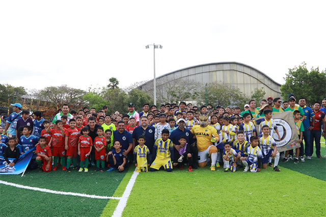 Inauguran la Liga Kukulcán de Futbol con más de 200 equipos